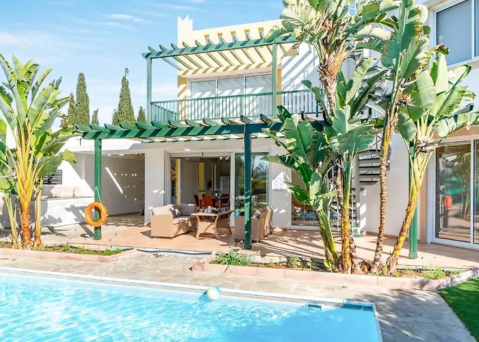 Вилла Poseidon Gardens By Ezoria *