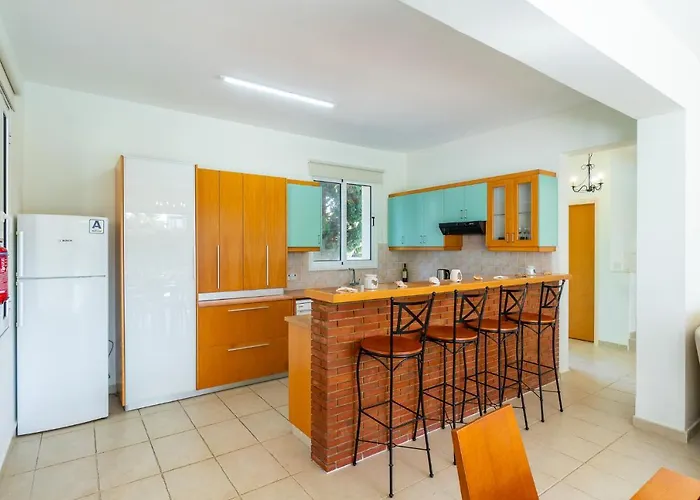 Poseidon Gardens By Ezoria Villa *