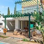 فيلة Poseidon Gardens By Ezoria